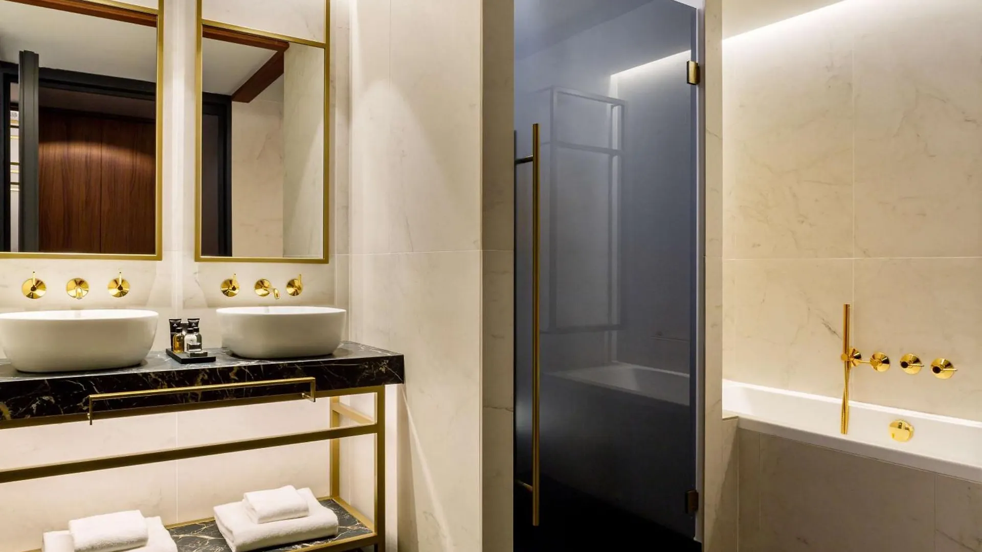 Radisson Collection Bilbao Hotel 5*,